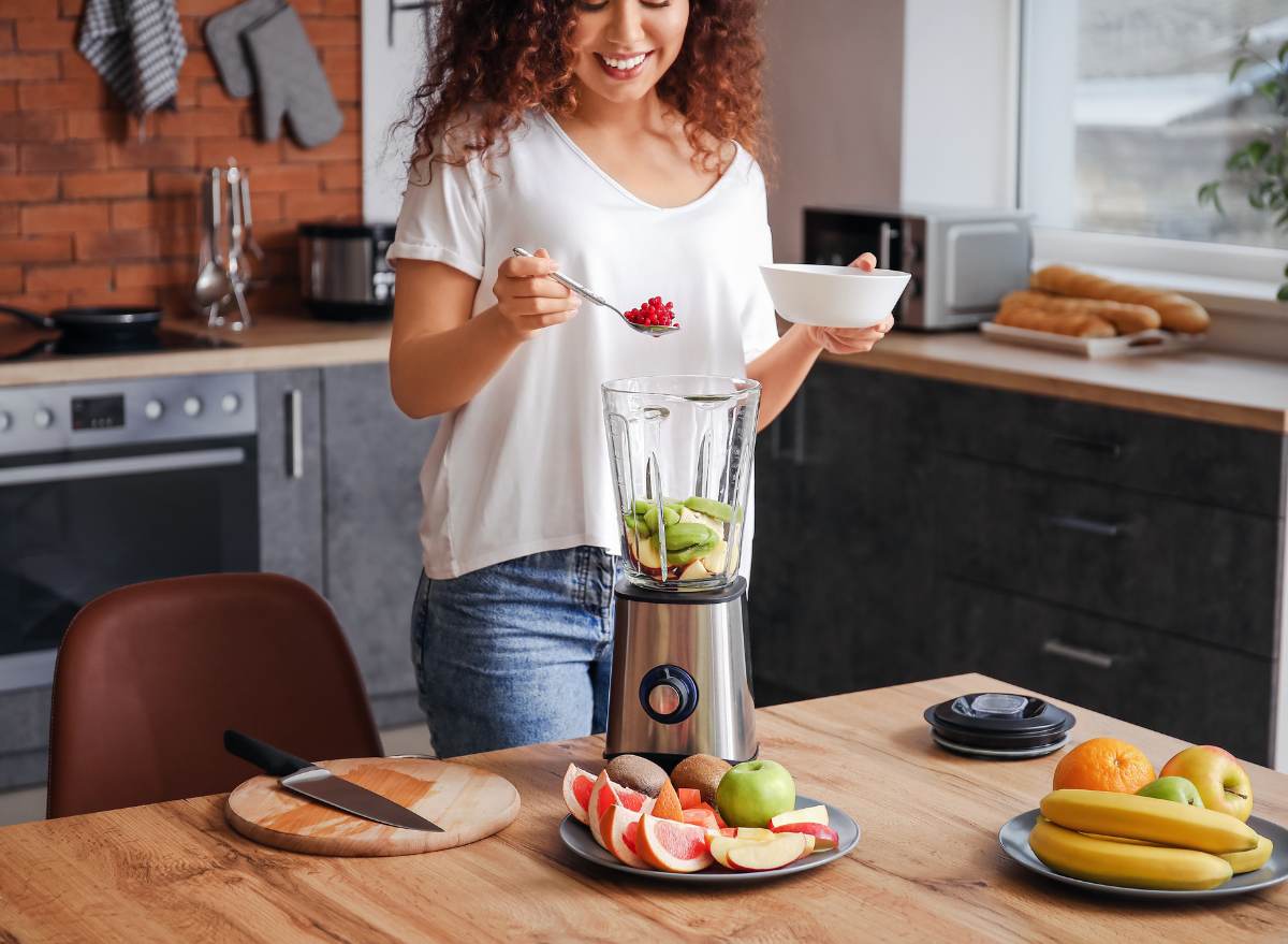 The Ultimate Guide on the Best Portable Blenders